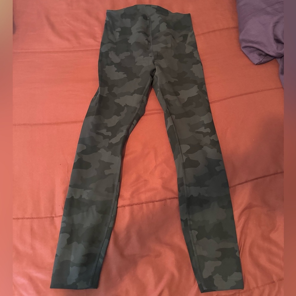 LULULEMON Deep Camo High Rise Legging